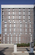 Erkelenz mobile station: closed façade next to parking garage entrance