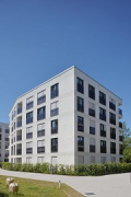 Colmdorf-Street, Munich-Aubing: residential quarter courtyard towards west
