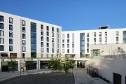 Colmdorf-Street, Munich-Aubing: northern cutout-view of cross-wing building