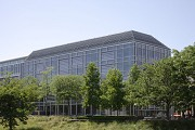 tamedia - southern façade, open sun-louver 1