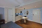 Fraser Suites: basement-suite, kitchenette