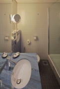 Hotel Prinz Carl: bathroom of Eiermann extension