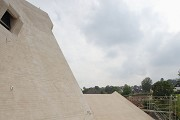 Neviges pilgrimage cathedral: connection of monopitch roof to main pyramid