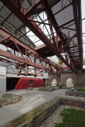 Becker steelworks, hall 18: court & former gantry crane 1