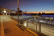 Erftstadt railway station: eastern plattform-view, fig. 2 - dusk