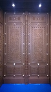Sultan Qaboos Grand Mosque: hand-crafted wood-gate