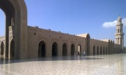 Sultan Qaboos Grand Mosque: southern portico