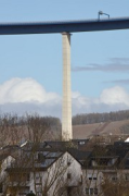 High-Moselle-Crossing, Wittlich: valley pillar and village