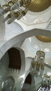 Mohammed Al Ameen Mosque: praying-hall, all luster made by Kny design