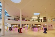 NeuerMarkt: cinema-lobby
