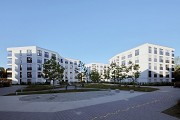 Colmdorf-Street, Munich-Aubing: residential quarter courtyard