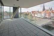 Sparkasse Neu-Ulm: bridge-house, 3nd-floor balcony