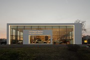 VW-Fleischhauer: western façade at dusk