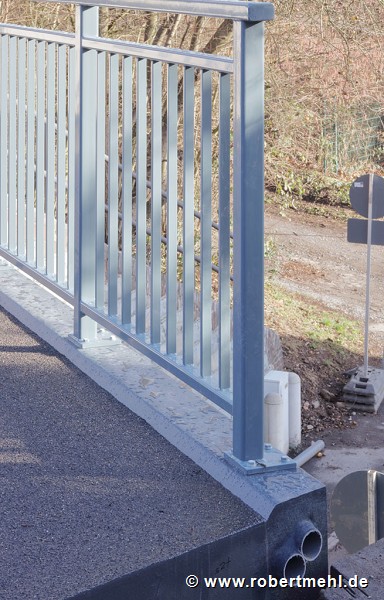 GFK-Brücke, Solingen: Geländerdetail