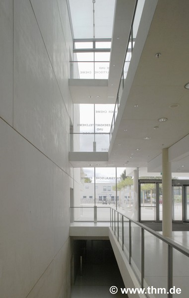 Neue Chemie, JLU Gießen: Magistralen-Luftraum; Foto: Dern