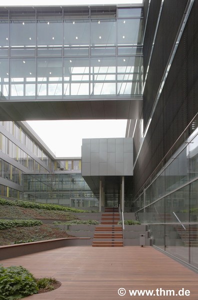 Neue Chemie, JLU Gießen: Innenhof, unteres Level, Bild 1; Foto: Neslihan