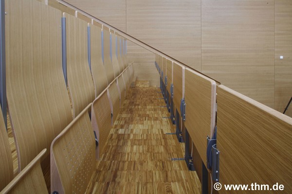 Neue Chemie, JLU Gießen: Kleiner Hörsaal, halbe Höhe achsial, Bild 2; Foto: Dern/Quillmann