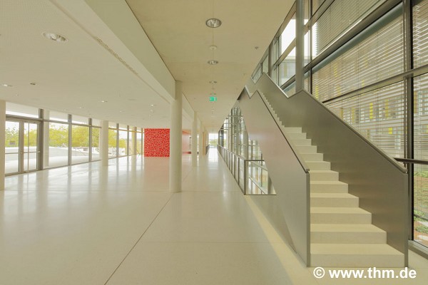 Neue Chemie, JLU Gießen: interne Magistrale; Foto: Staufenberg/Müller/Quillmann