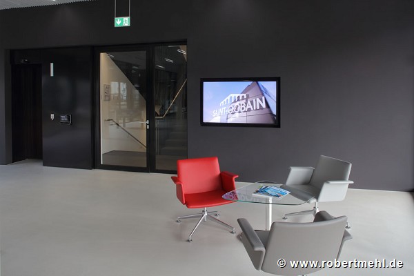 Saint-Gobain: EG Wartebereich, Video