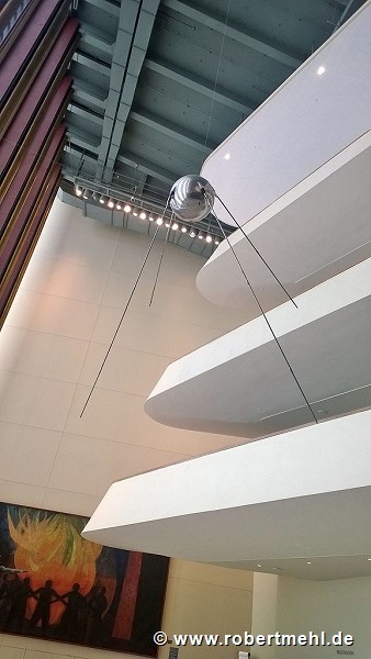 UNO-Hauptquartier: Sputnik-Satellit-Kunstwerk in der Lobby der Generalversammlung