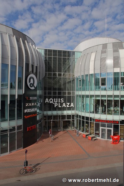 Aquis-Plaza: Osteingang vom Plateau der Adalbertskirche