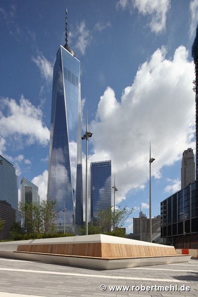 Liberty Park: Pflanztrog mit One World Trade Center