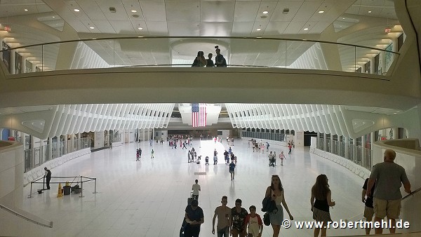WTC Oculus: zentrale Halle, östlicher Zugang von der Subway-Station