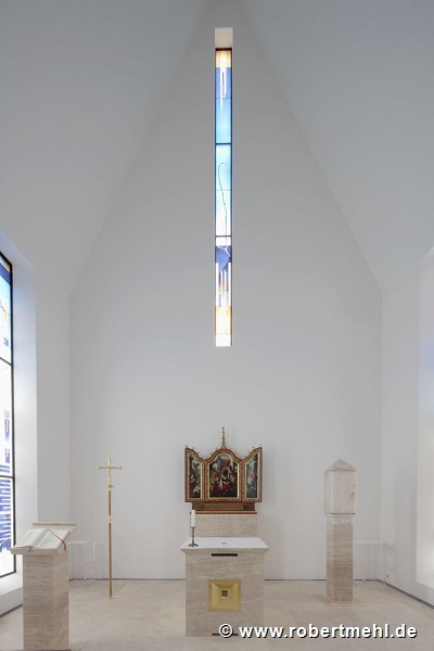 Tebartz-van Elst: Bischofskapelle - Altarbereich
