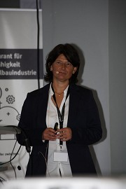 Dipl.-Ing. Barbara Stelzer, Projektleiterin Donaubrücke Linz, MCE GmbH, Linz