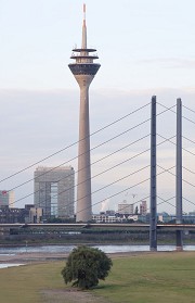Der Düsseldorfer Rheinturm ist Deilmann's wichtigstes Werk