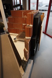 Foamglas: Wandmuster im Showroom