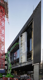 St. Giles Circus, Fassadenmontage, London, GB