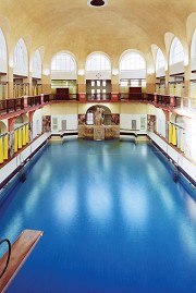 Große Halle, Elisabeth-Schwimmhalle, Aachen, D