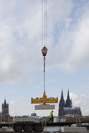 Stufenmontage des Rheinboulevards, Köln-Deutz, D