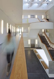 Foyer, Laborgebäude ForMed, JLU Giessen, D (Foto: Finger, Stadtmüller)