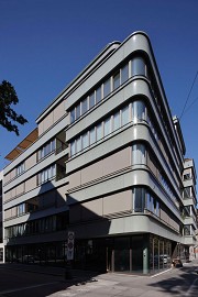 Konvexe Fensterbrüstungen, Walo-Haus, Zürich, CH