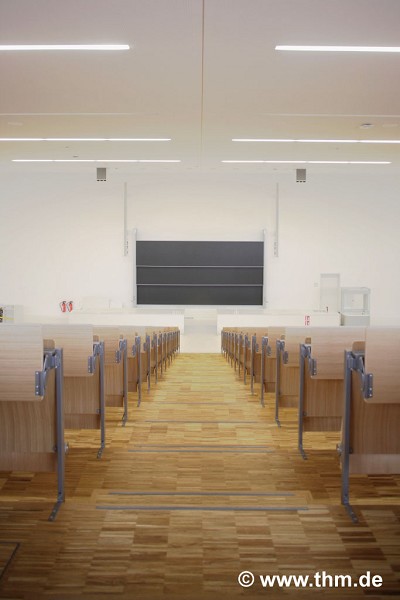 New Chemistry, JLU Gießen: great auditory, upper main-axis view; photo 2: Dern/Quillmann