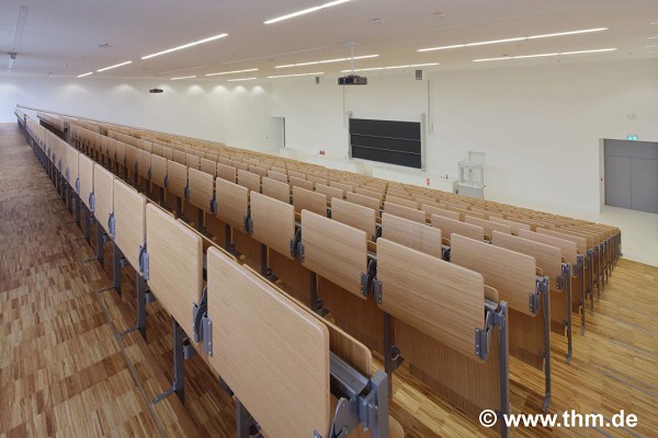 New Chemistry, JLU Gießen: great auditory, upper diagonal-view; photo 1: Staufenberg