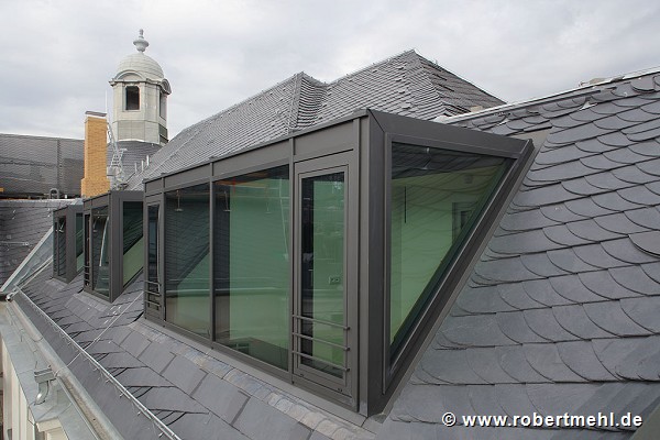 Kurfürstendamm 188: glass dormer