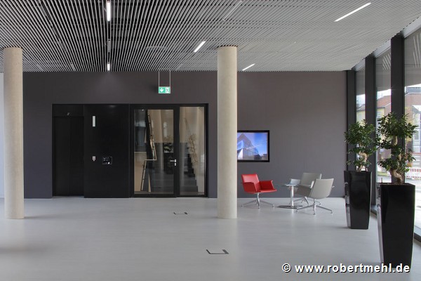 Saint-Gobain: ground-floor waiting-area, total