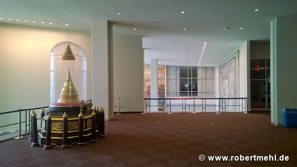 UN-Haedquarters: 2nd-floor-joint General Assembly to Conference Building, fig. 1