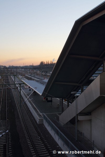 Leverkusen-Opladen railway-station: platform top view track 1