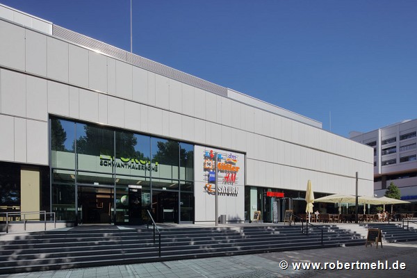 Forum Schwanthalerhöhe: entrance Theresienhöhe, total