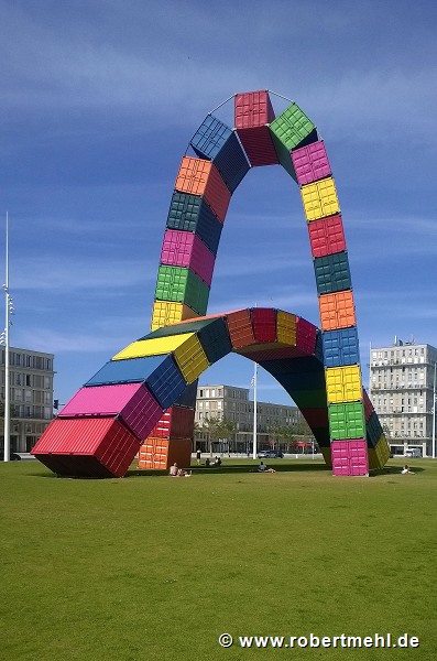 Vincent Ganivet: Catena Containers - western view