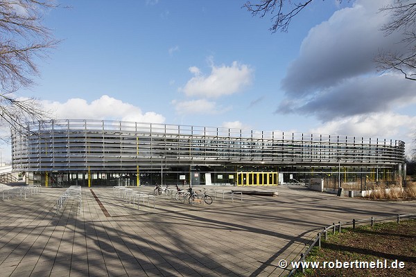 Lentpark: southern view with main entrance