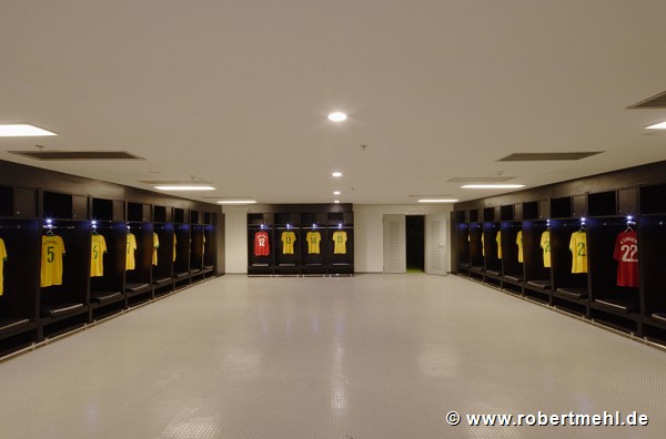 Maracanã stadium: player's changing-room 1