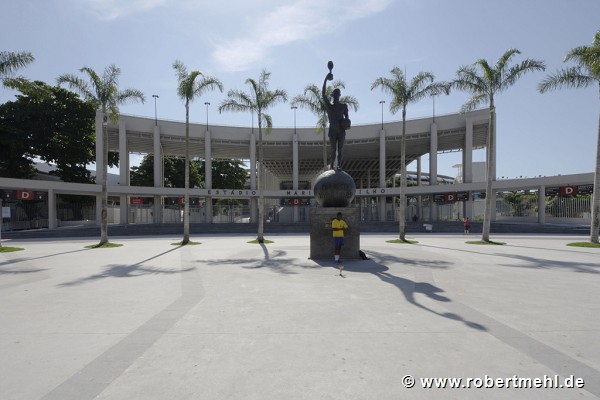 Maracanã stadium: southeastern view with main-entrance