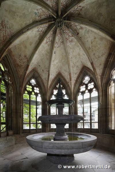 Tebartz-van Elst: fountain-pattern at World Heritage Monument Maulbronn Abbey
