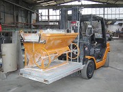 Fork-lift truck with integrated material scales