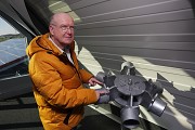 Bernhard Hahner in front of the milled façade node of the Bautzen dinosaur park